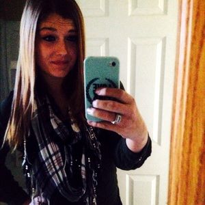 Meet your Posher, Ashlie